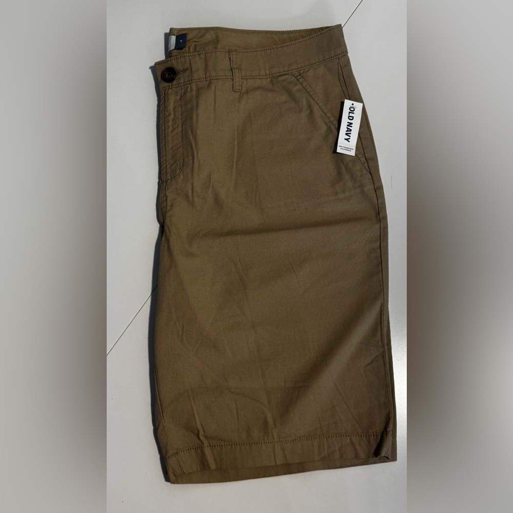 Old Navy Tan Bermuda Short